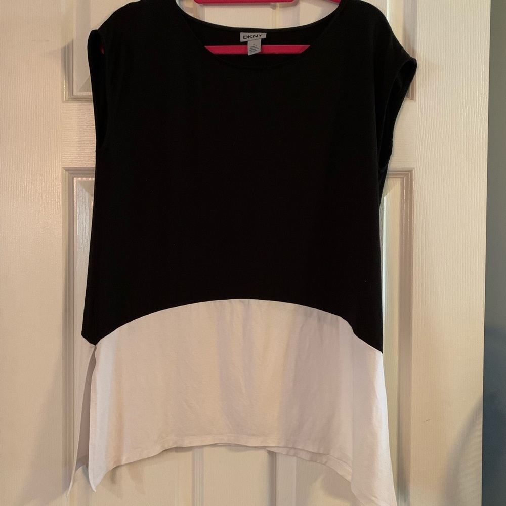DKNY Summer staple!!
